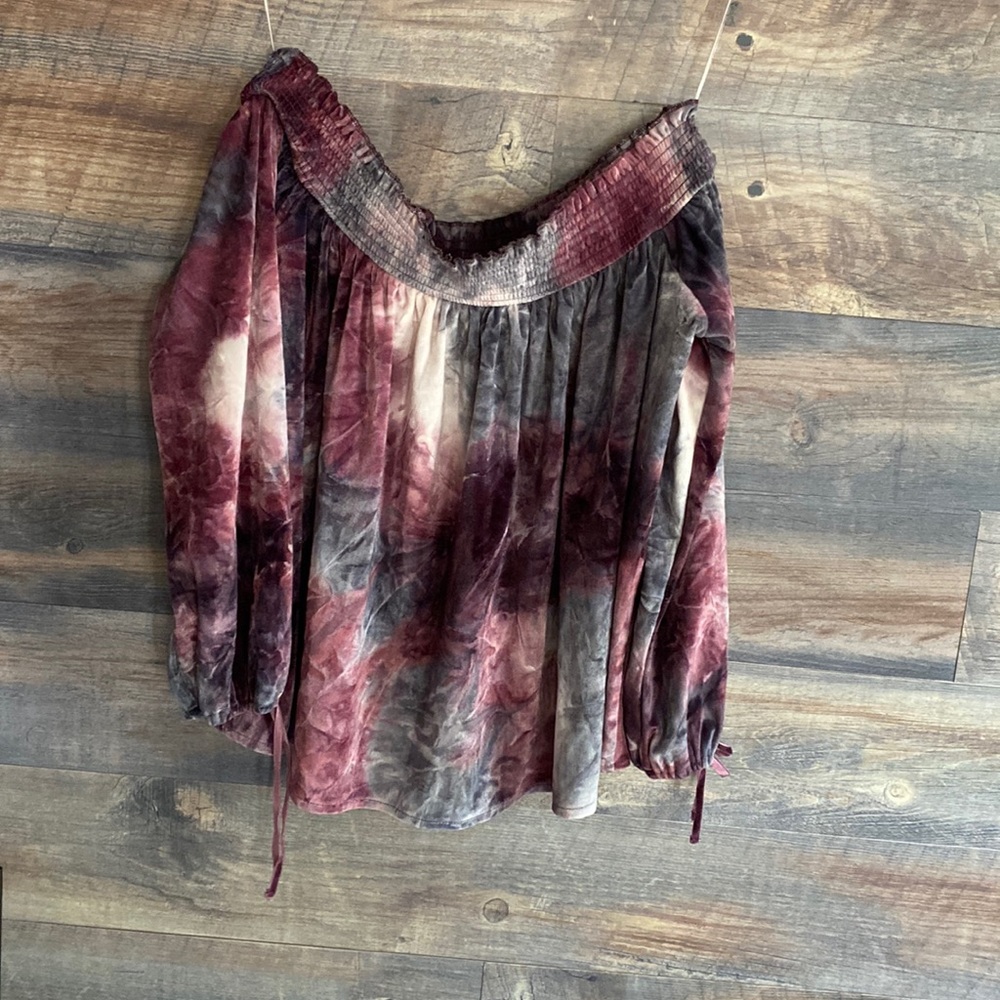 Off shoulder velvet top